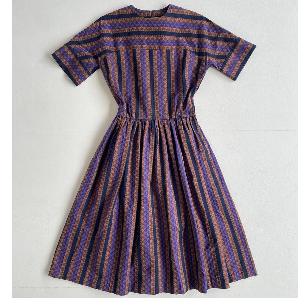 Vtg 60s Purple Geometric Striped Short Sleeve Full Pleated Dress / Sz S / Retro